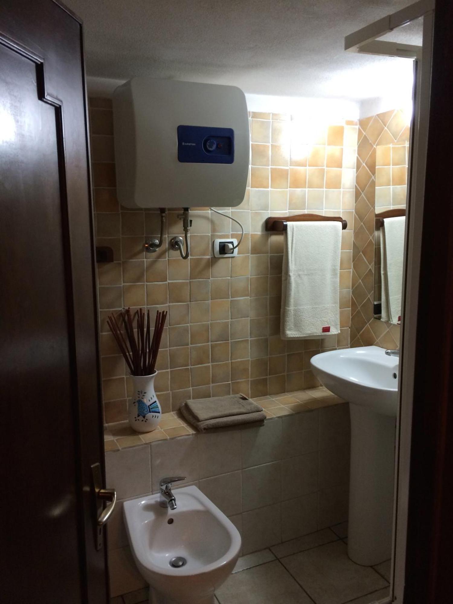 Suite Dreams Cagliari Loft Luaran gambar