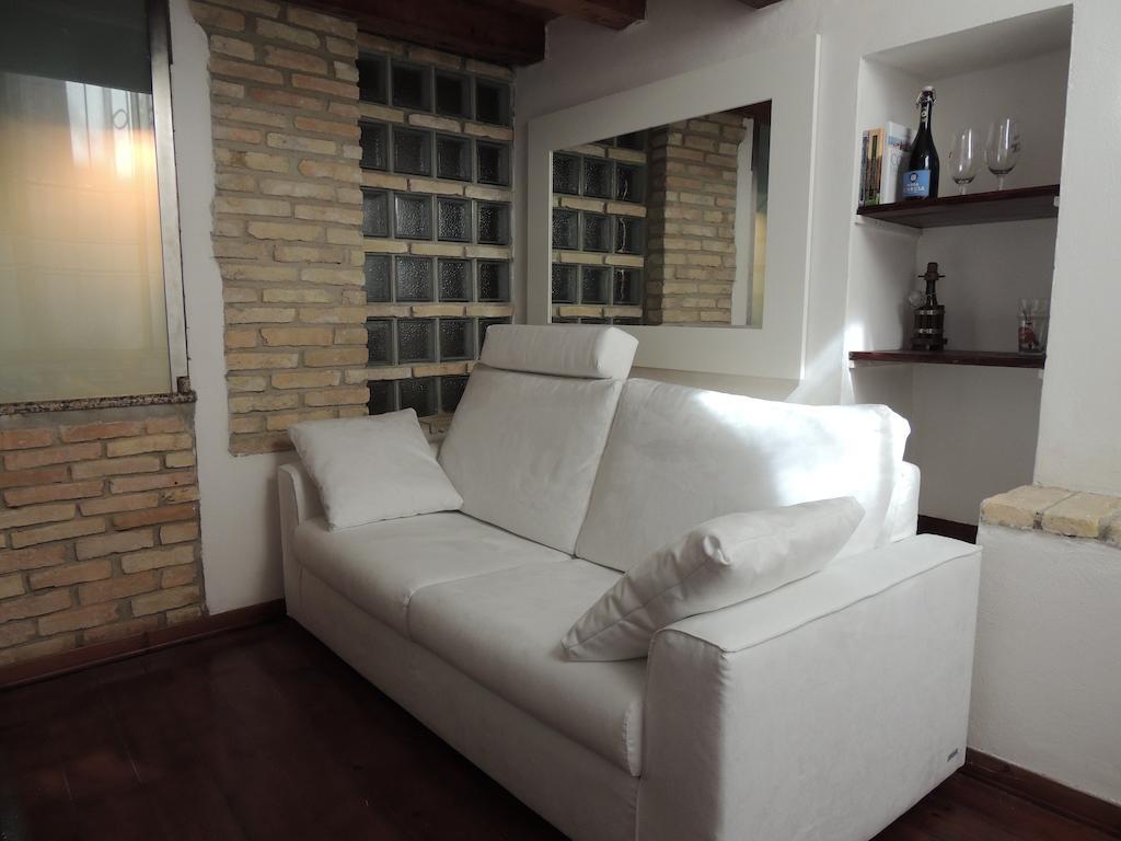 Suite Dreams Cagliari Loft Bilik gambar