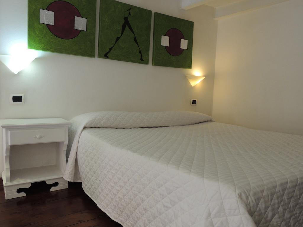 Suite Dreams Cagliari Loft Bilik gambar